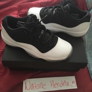 SZ 7 AIR JORDAN TUXEDO 11 & SZ 7 AIR JORDAN 6